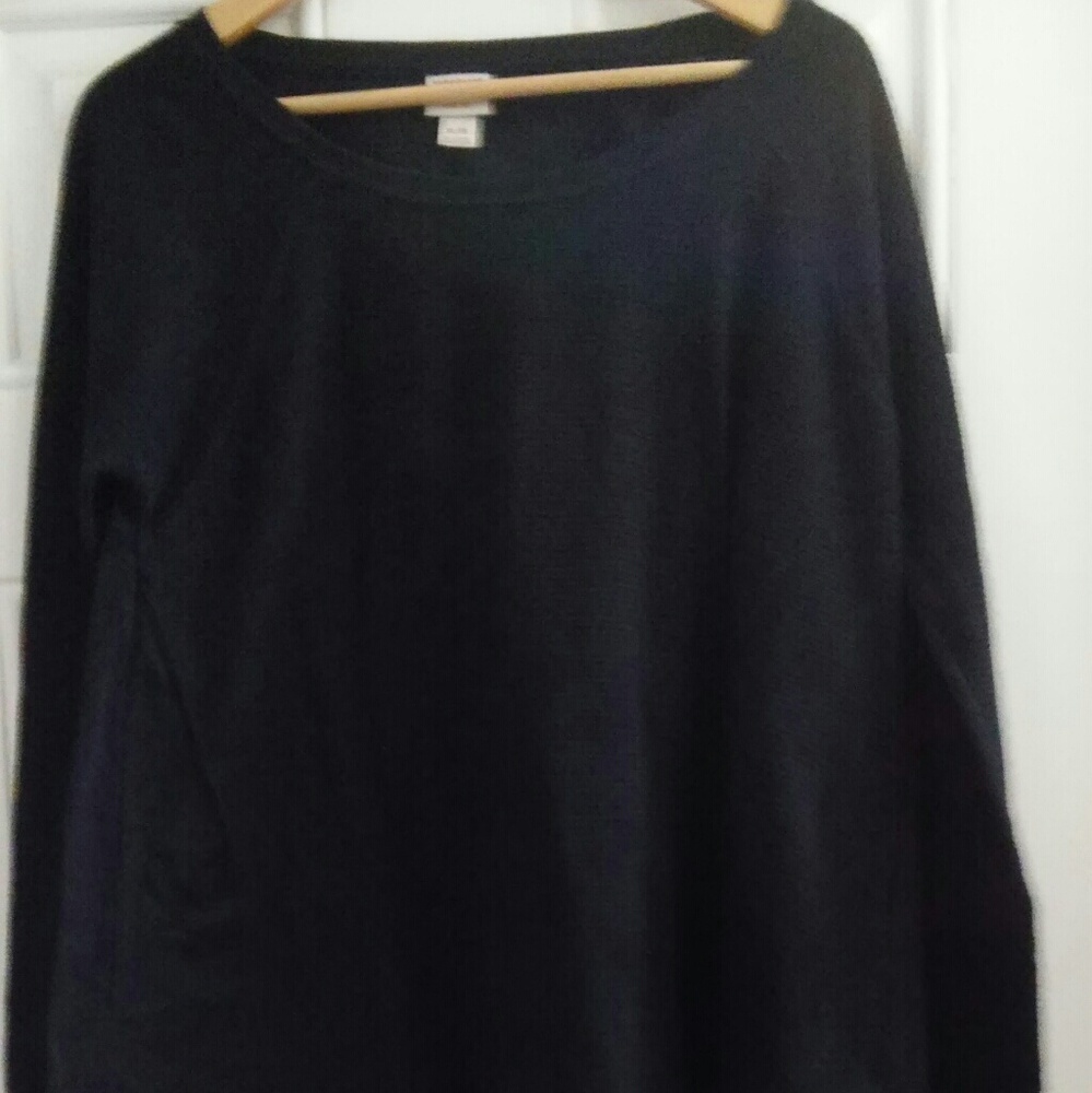 Black long sleeve shirt